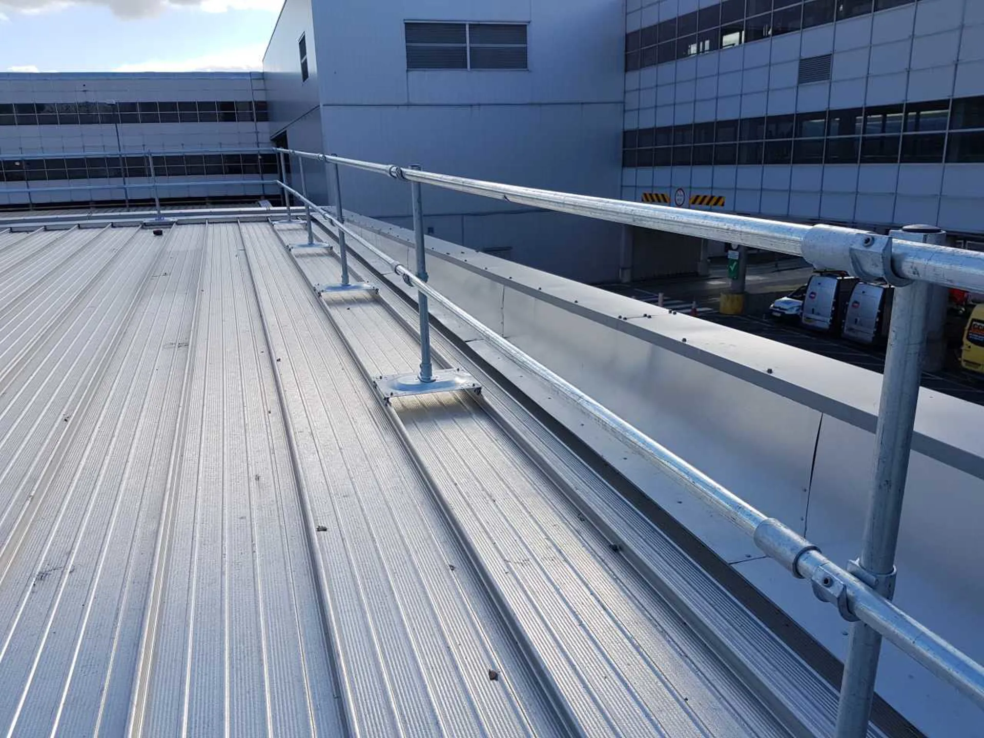 Kee Guard® 屋頂護欄 - Kee Safety